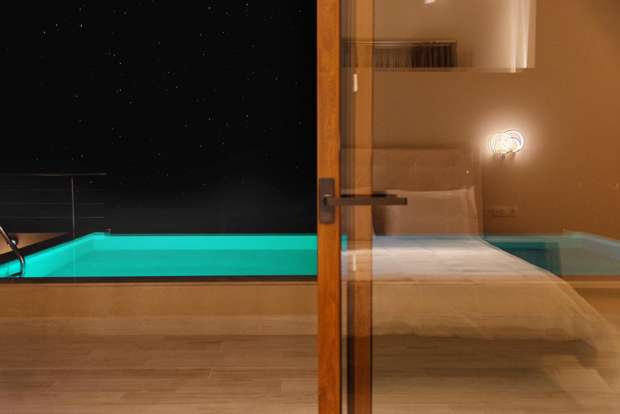 Villa Vasillis-Heated Swimming Pool With Infinity View Vitalades Luaran gambar