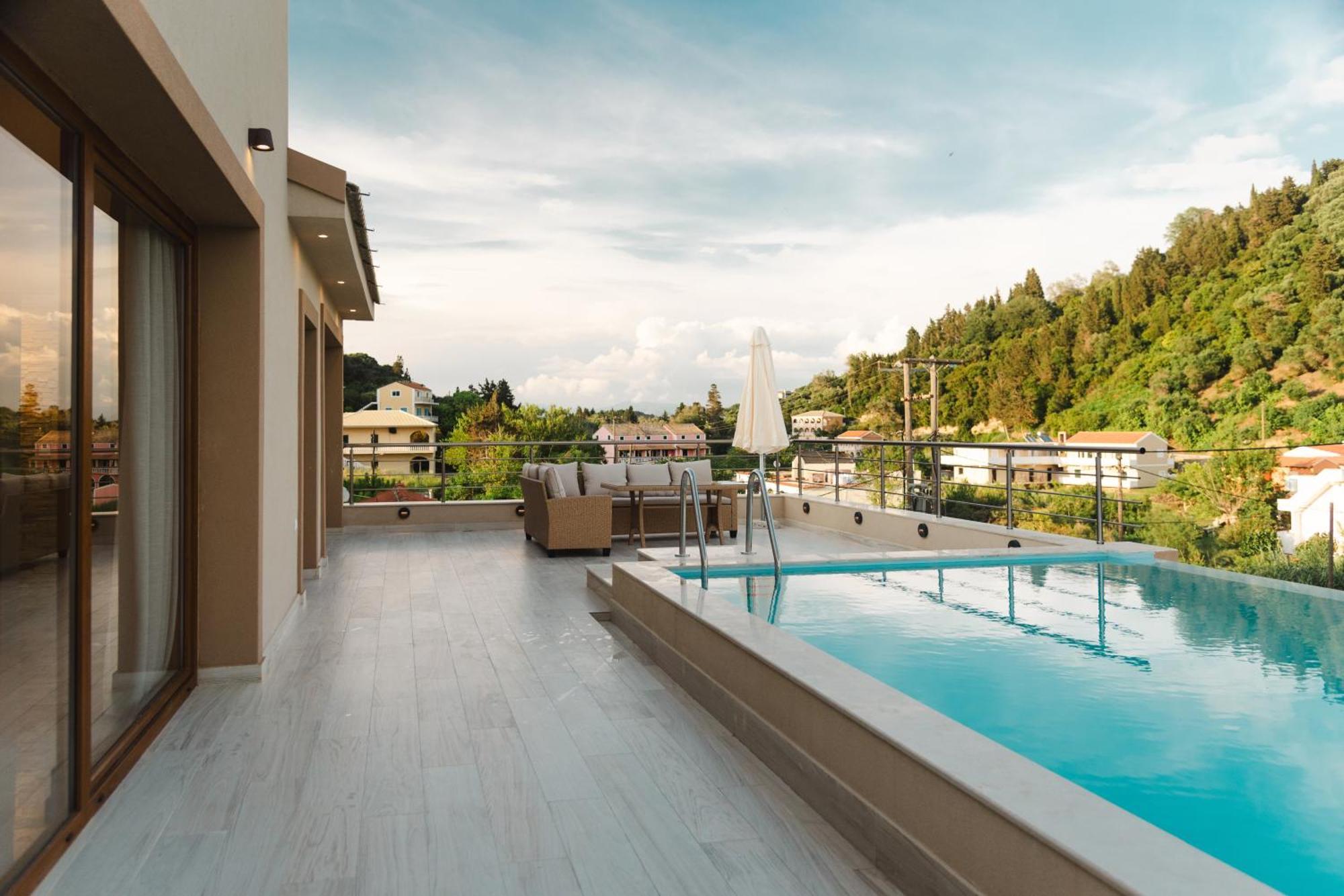 Villa Vasillis-Heated Swimming Pool With Infinity View Vitalades Luaran gambar